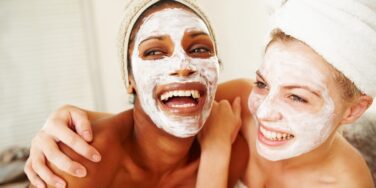 os melhores tipos de máscara facial para o verão