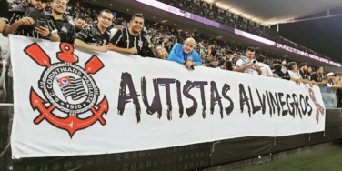 torcida organizada de autistas