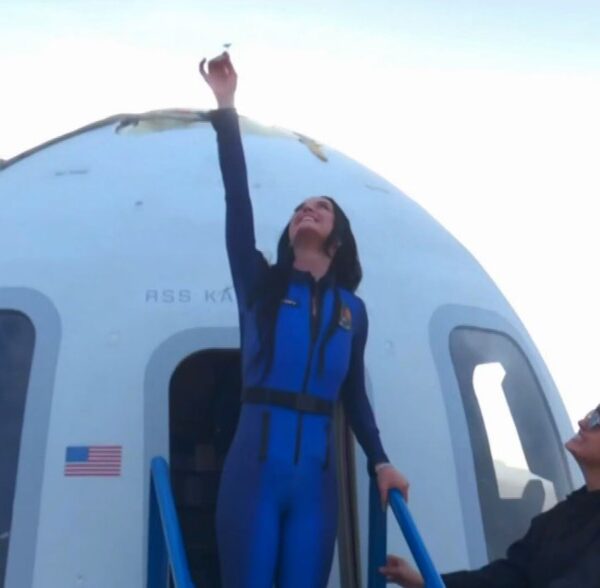 Katy Perry espaço