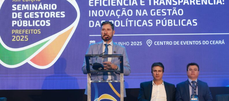 Presidente da Alece participa da abertura da XIII Edição do Seminário de Gestores Públicos – Prefeitos 2025